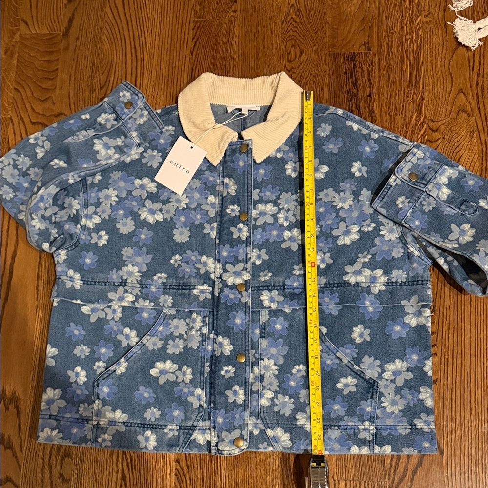 Entro Blue Floral Jean Jacket with Cream Collar medium - Picture 11 of 13
